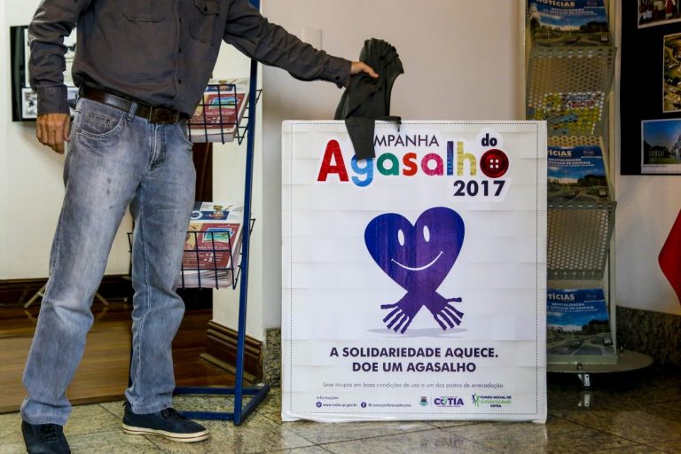 Fundo Social amplia postos da campanha do agasalho em Cotia
