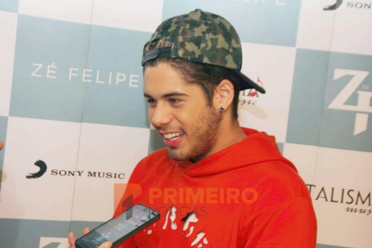 Zé Felipe fez show e lotou Rancho da Serra em Itapecerica