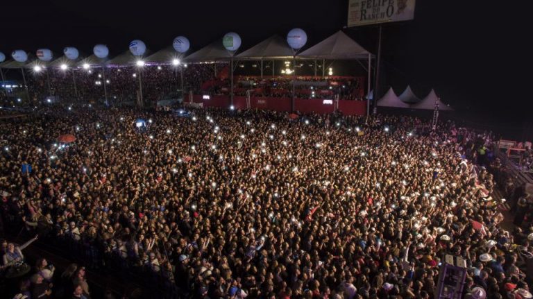 Música sertaneja e ótimo público garantem sucesso da primeira semana do Rodeio