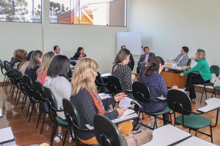 Cotia acompanha audiências sobre situação de menores acolhidos