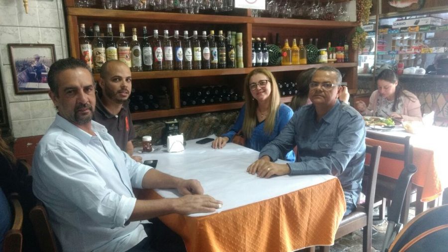 Vencedor da rodada do Cartola FC aproveita almoço no Virado a Mineira acompanhado da família