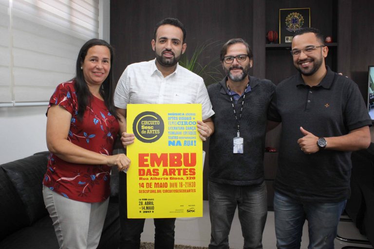 Sesc-SP homenageia Prefeitura por participação no Circuito Sesc de Artes