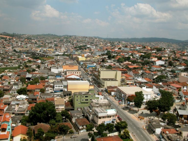 O que abre e o que fecha no feriado na região