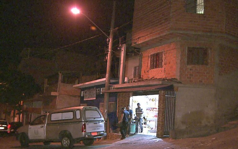 Duas pessoas morrem e três ficam feridas em ataques em Carapicuíba