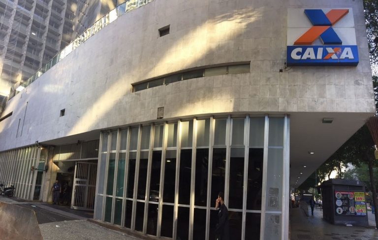Bancos reabrem ao meio-dia desta Quarta-feira de Cinzas
