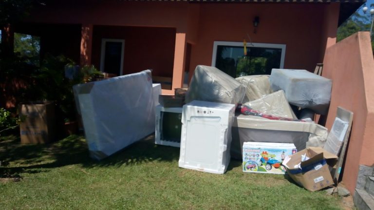 Eletrodomésticos roubados de caminhão das Lojas CEM são recuperados em Embu-Guaçu