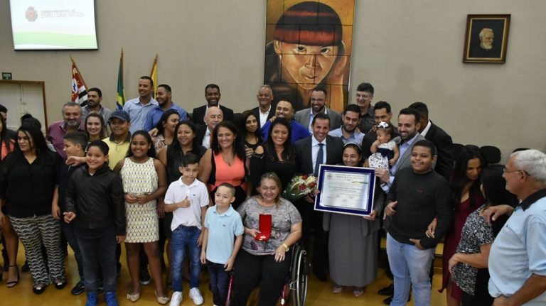 Vereadores entregam medalha “Zilda Arns” em Sessão solene dedicada ao Mês das Mulheres