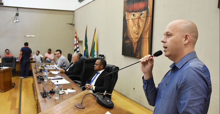 Requerimento que cobra estudos dos radares em Embu das Artes é rejeitado