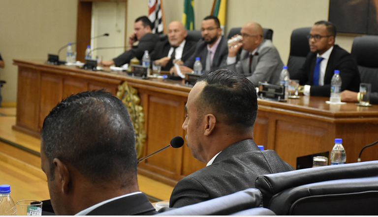 Vereadores de Embu das Artes abordam Miracatiba, IPTU, Imprensa e chegada de 1 milhão em emendas