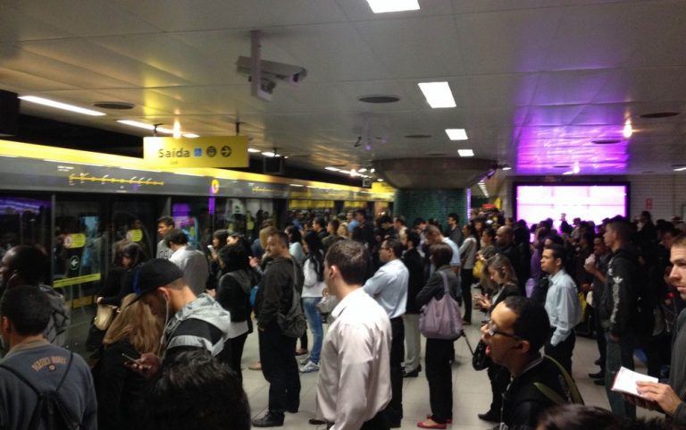 Metrô e CPTM terão trens funcionando na madrugada da Virada Cultural de SP