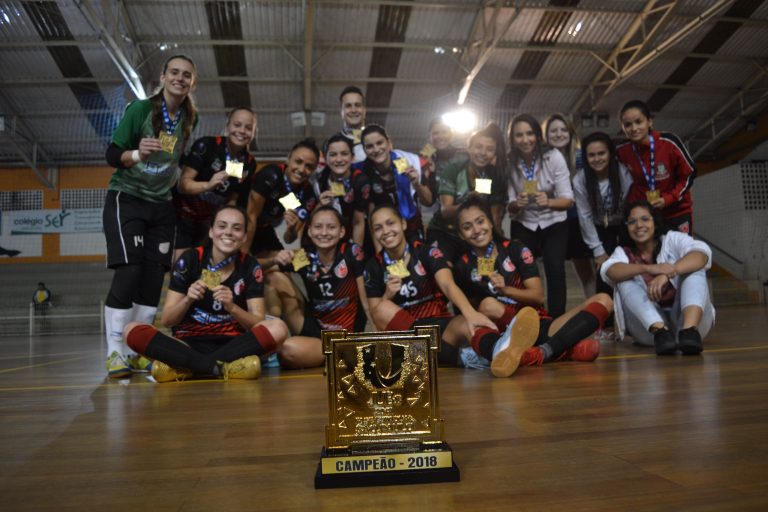 Futsal Feminino do TABOÃO/FECAF é tricampeão paulista universitário