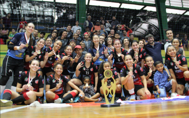 Taboão da Serra leva a melhor nos pênaltis e se sagra tricampeão no futsal feminino