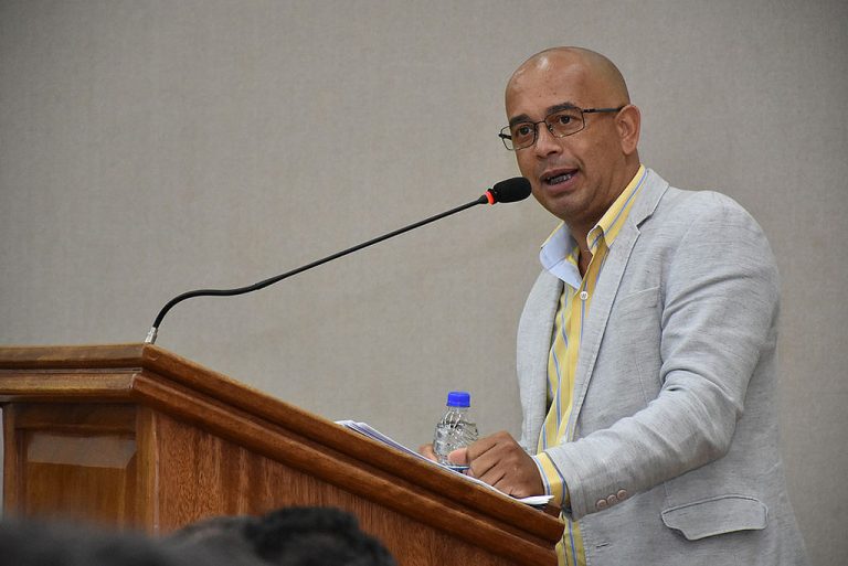 Edvânio Mendes desafia vereadores que compartilham que saúde está ruim a assinar pedido de CPI