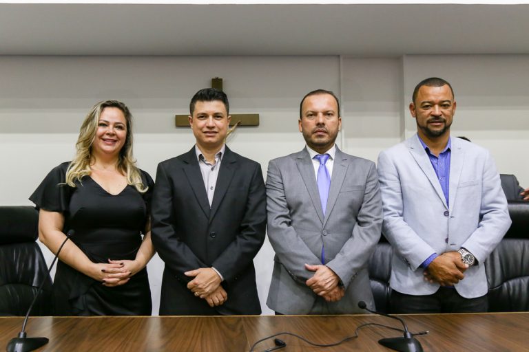 Marcos Paulo é eleito o novo presidente da Câmara de Taboão
