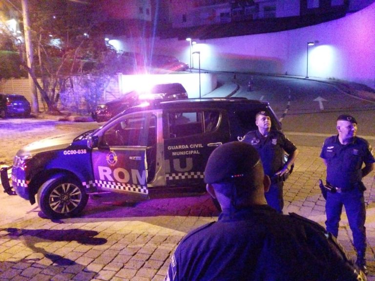 GCM prende criminosos e recupera veículo, caminhão e carga furtados em Cotia