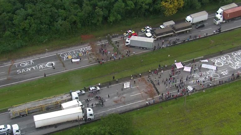 Manifestação bloqueia trecho Sul do Rodoanel e provoca congestionamento em SP