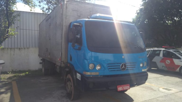 PM prende foragido com carga roubada