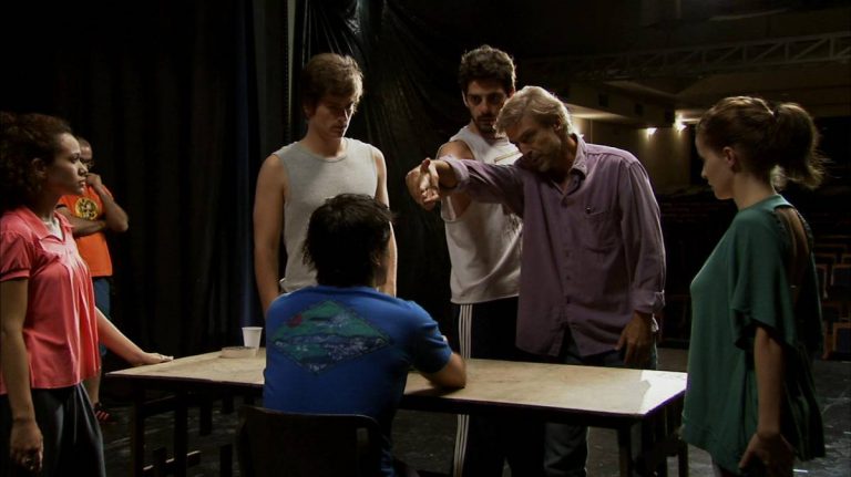 Amanhã (17/04) tem sessão de cinema gratuito em Cotia