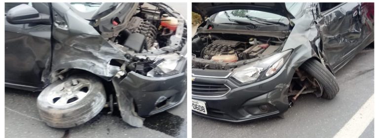 Motorista de carro é fechado e bate em poste em Embu das Artes