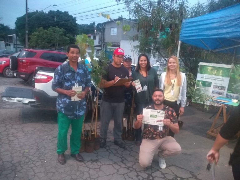 Dez mil mudas de árvores nativas são distribuídas no ‘Pedágio Ambiental’