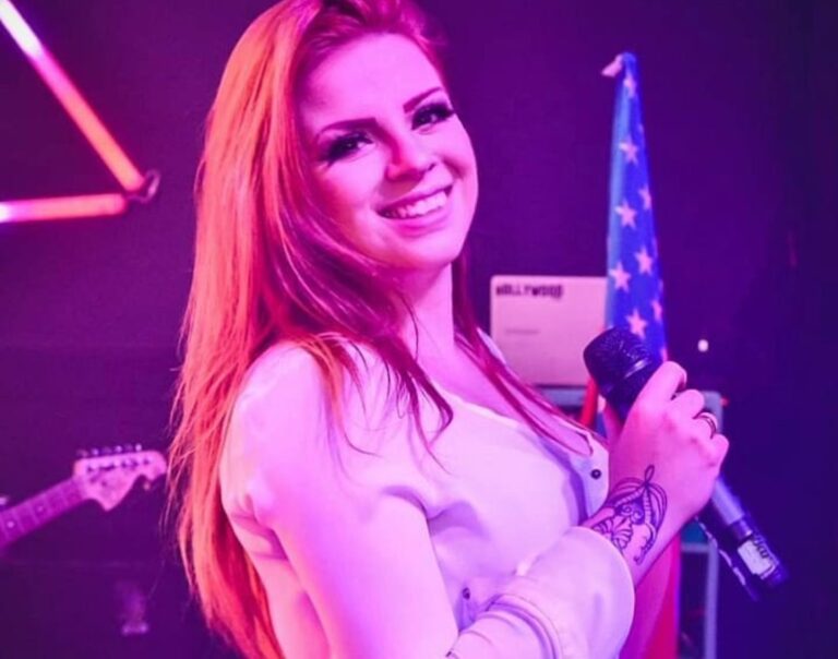Barbara Torres faz live nesta sexta