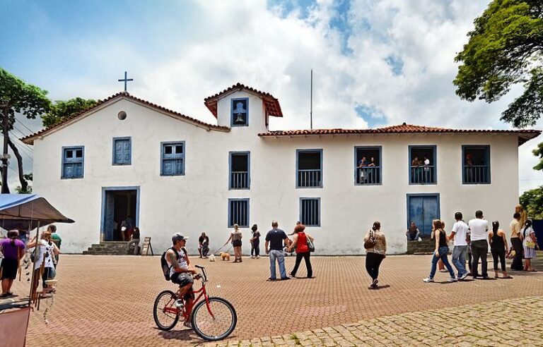 Quarta, dia 7/10 é feriado em Embu das Artes