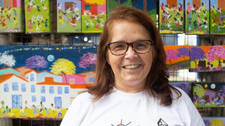 Meire Lopes, artista plástica, de Embu das Artes, inaugura exposição dia 20 nos Correios/Anhangabaú