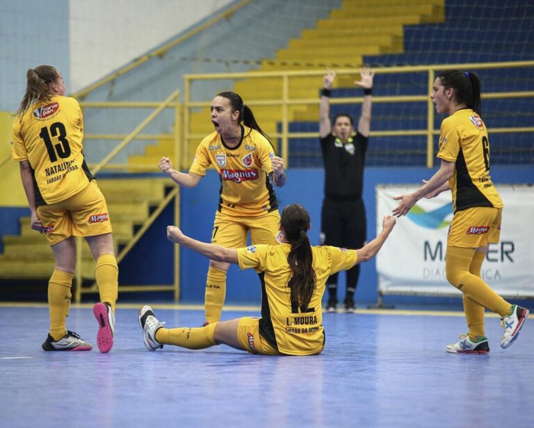 Futsal Feminino de Taboão da Serra disputa a seminal da NFFB neste sábado