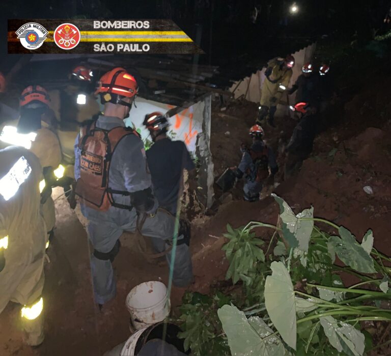 Após 3 óbitos no deslizamento de terra, Governo de SP destina R$ 1 milhão para Embu das Artes