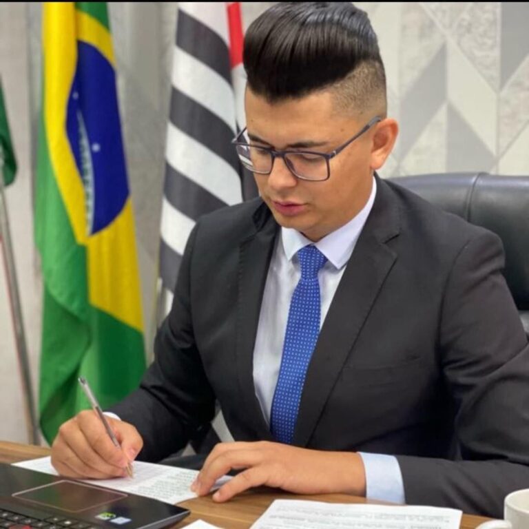Renato Oliveira acusa esquema de “rachadinha” na Câmara de Embu das Artes; vereadores reagem contra a fala