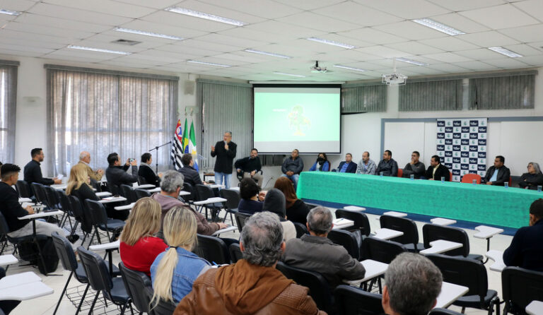 Campanha Ganhe Reciclando é lançada em Itapecerica da Serra