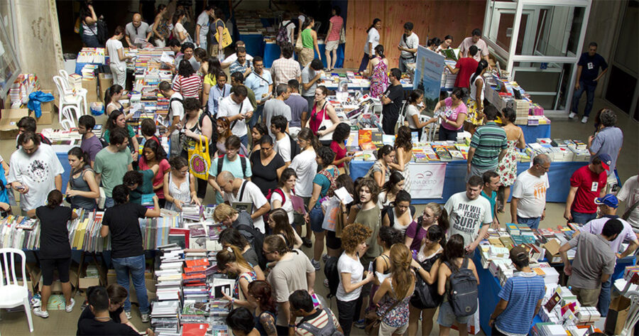 Feira do Livro da USP começa nesta quarta (26) com 222 editoras e descontos a partir de 50%
