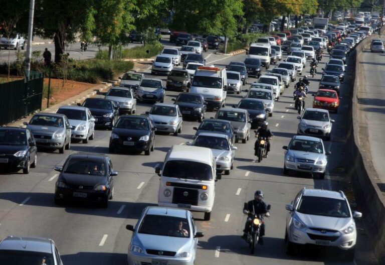 Feriado da Consciência Negra deve movimentar mais de 18 milhões de veículos nas rodovias estaduais de São Paulo