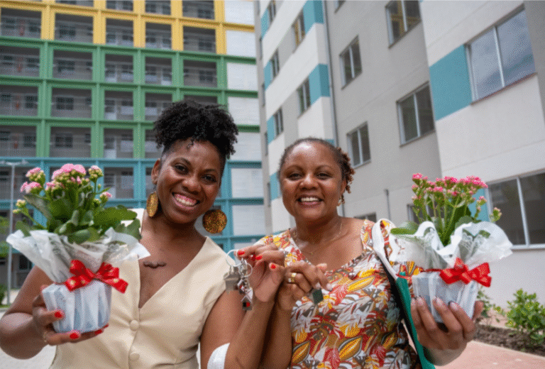 Casa Paulista contempla 468 famílias com o sonho da casa própria em Embu das Artes