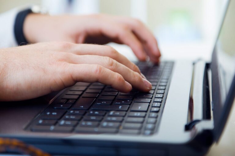 Portal Trampolim oferece mais de 2,5 mil vagas para cursos gratuitos em 60 municípios do estado de SP