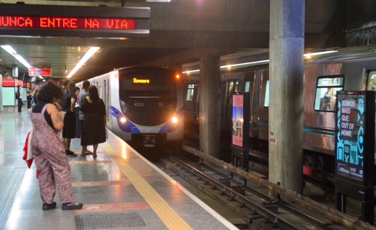 Metrô de SP terá operação especial para o jogo do Brasil nesta sexta (19)