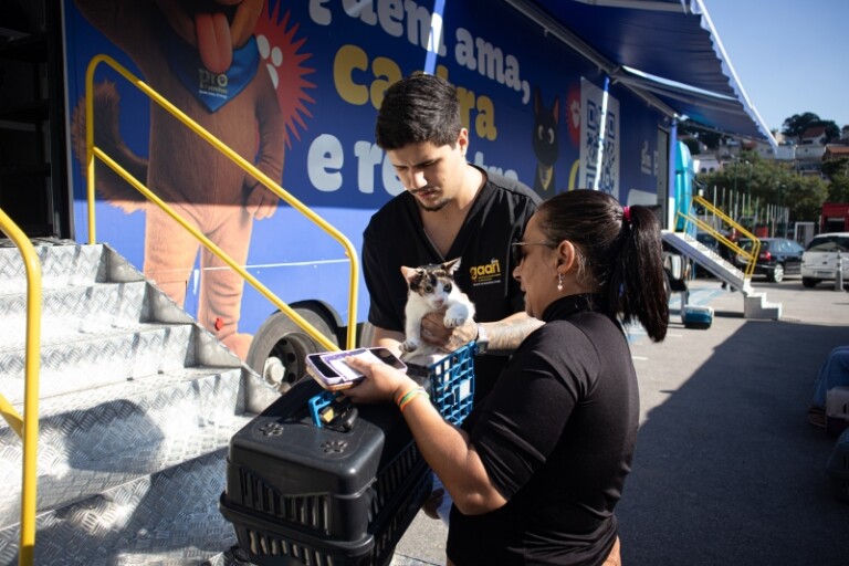 Castração no Seu Bairro da Prefeitura de Taboão atenderá 800 cães e gatos em ação itinerante no Jardim Leme