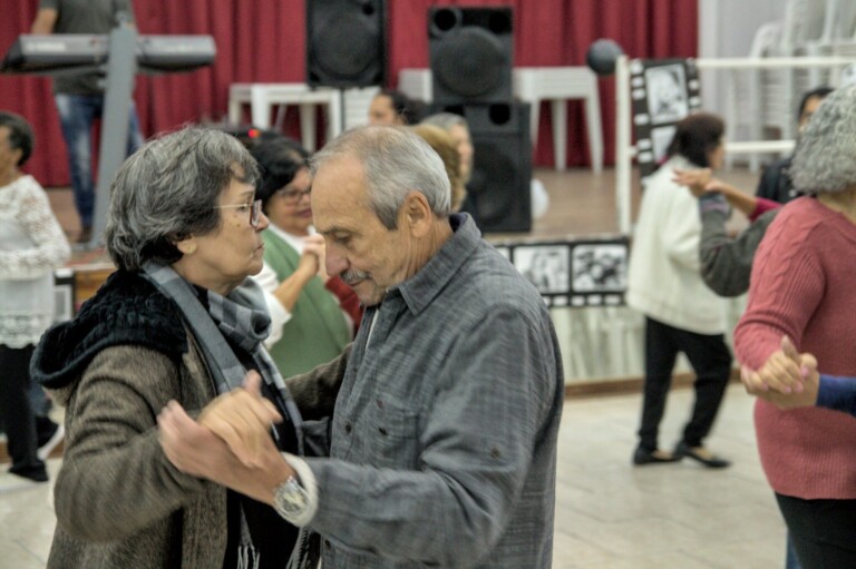 Festival de Inverno para Idosos promete tarde de integração, diversão e muito estilo em Cotia