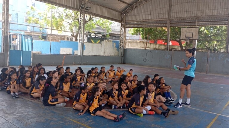 Projeto Social amplia acesso de meninas ao futsal em Taboão da Serra