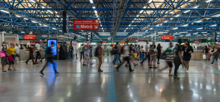 Estações Palmeiras-Barra Funda e Tatuapé da CPTM recebem ação de empregabilidade nesta semana