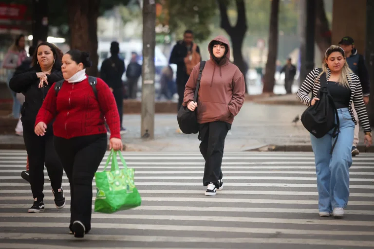 Frio diminui a partir de quinta em SP e Defesa Civil alerta para baixa umidade