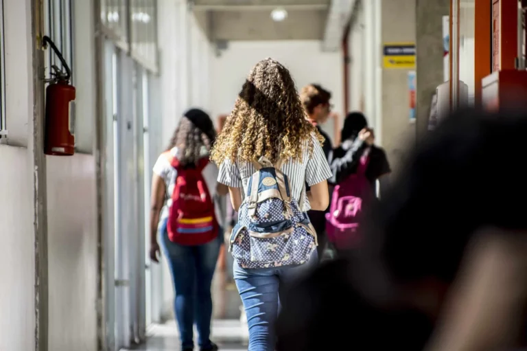 Vestibulinho: Etecs de SP abrem inscrições para quase 90 mil vagas no primeiro semestre de 2027